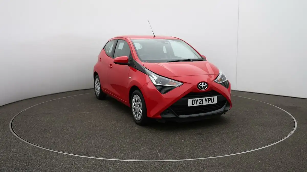 2021-toyota-aygo-10-vvt-i-x-play-tss-x-shift-big-34