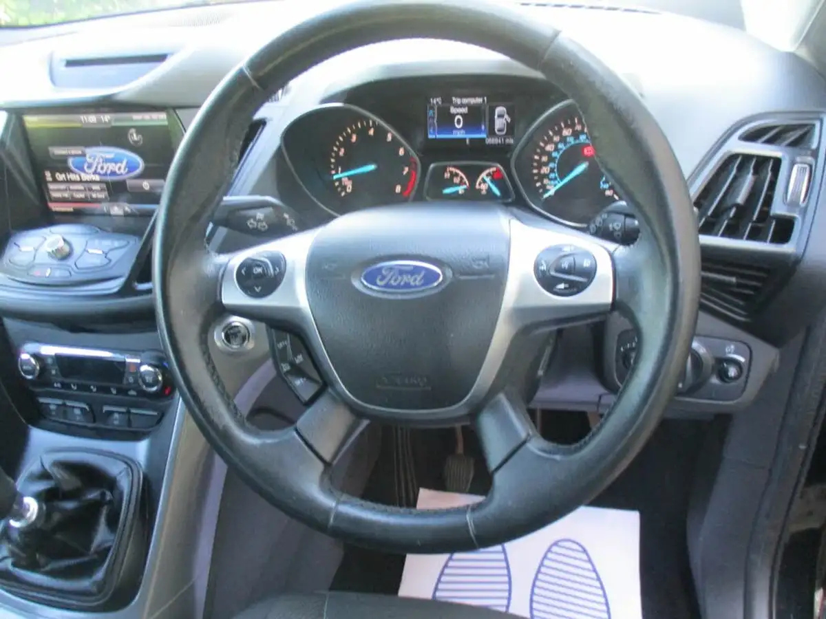 2016-ford-kuga-15t-zetec-150ps-big-34