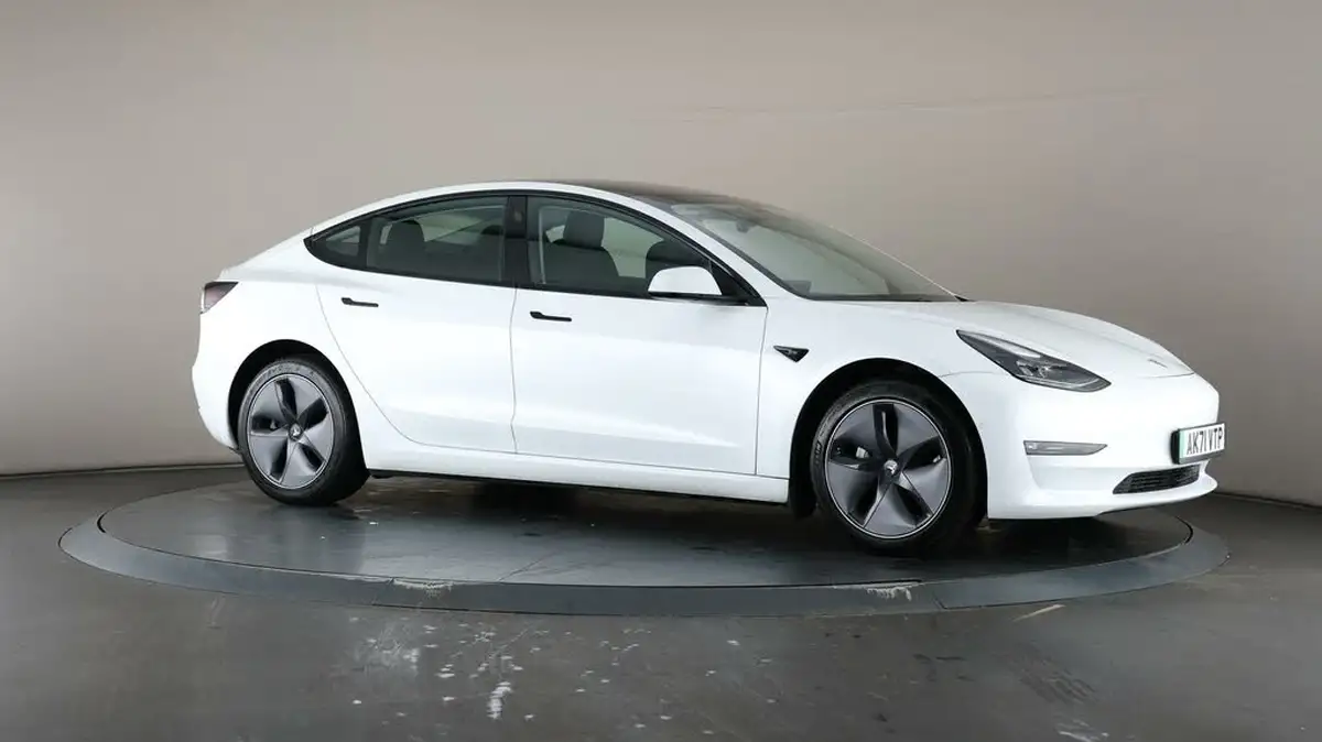 2021-tesla-model-3-e-long-range-awd-big-48