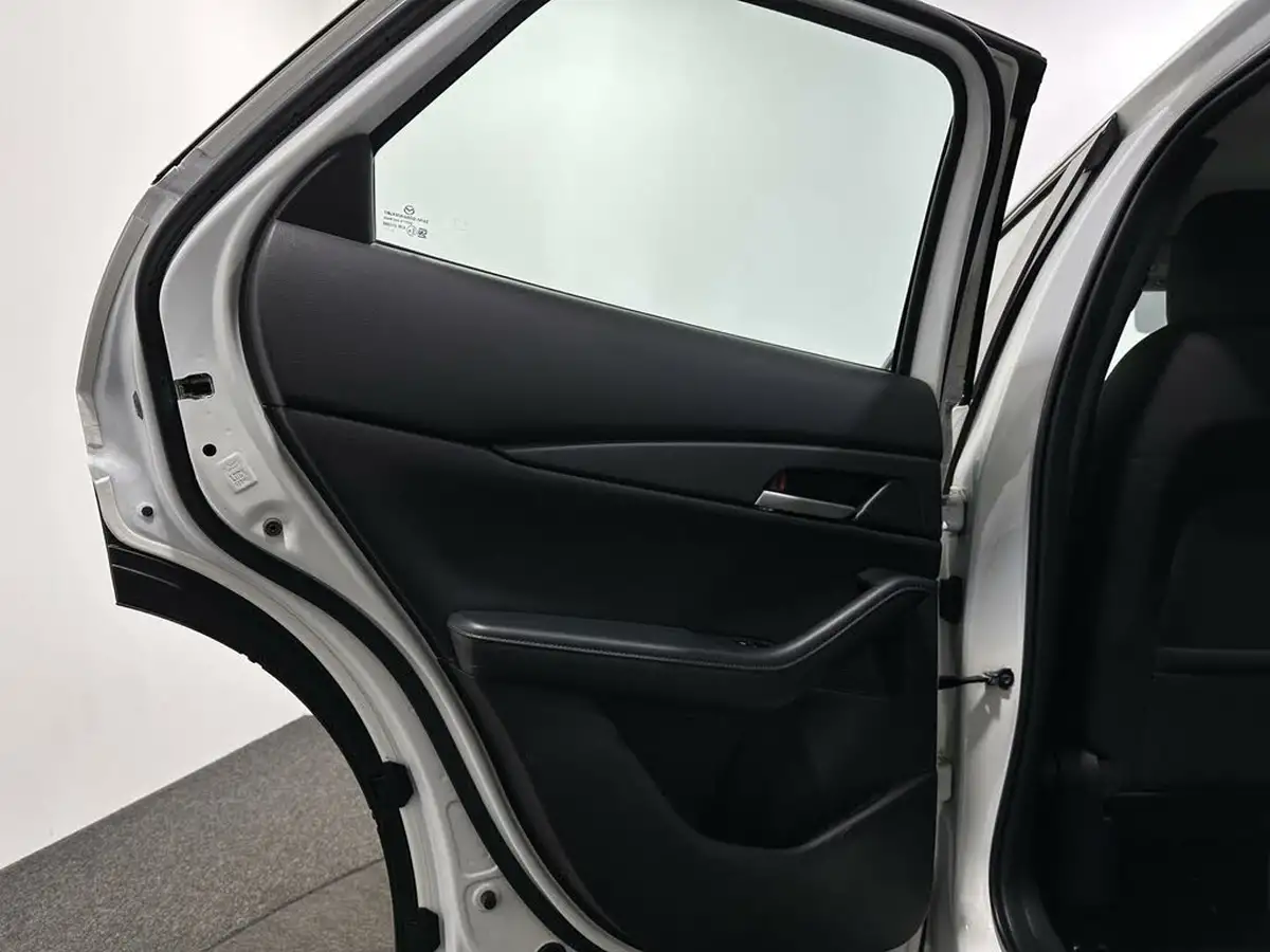 2022-mazda-cx-30-20-e-skyactiv-g-se-l-big-36