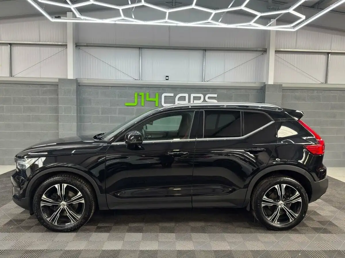 2020-volvo-xc40-20-t4-inscription-awd-big-2
