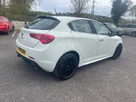 2012-alfa-romeo-giulietta-20td-veloce-170bhp-tct-small-36