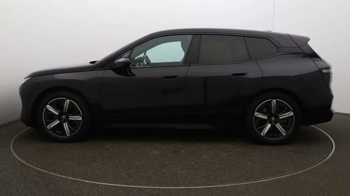 2022-bmw-ix-e-xdrive-40-m-sport-big-56