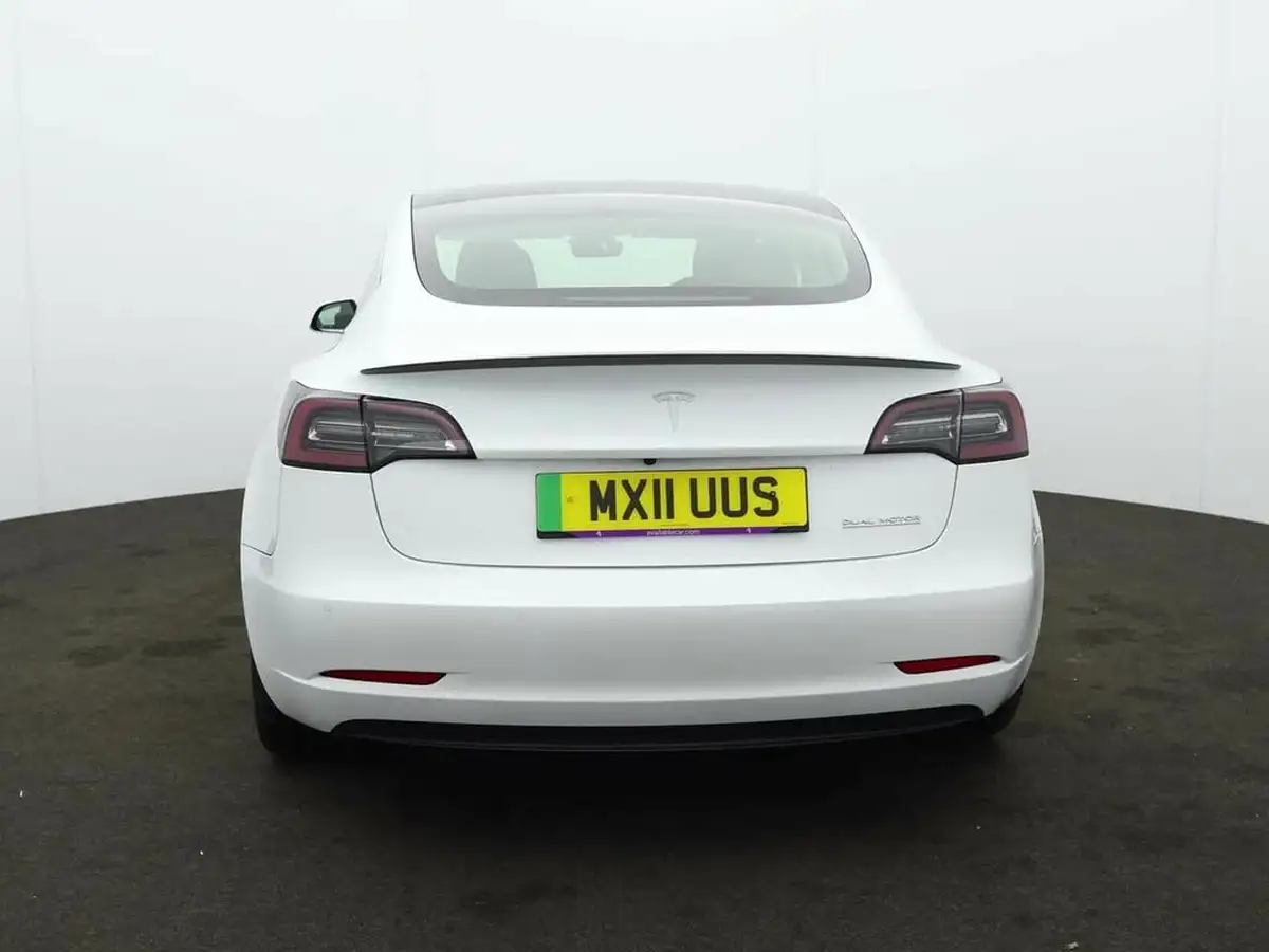 2020-tesla-model-3-e-performance-big-2