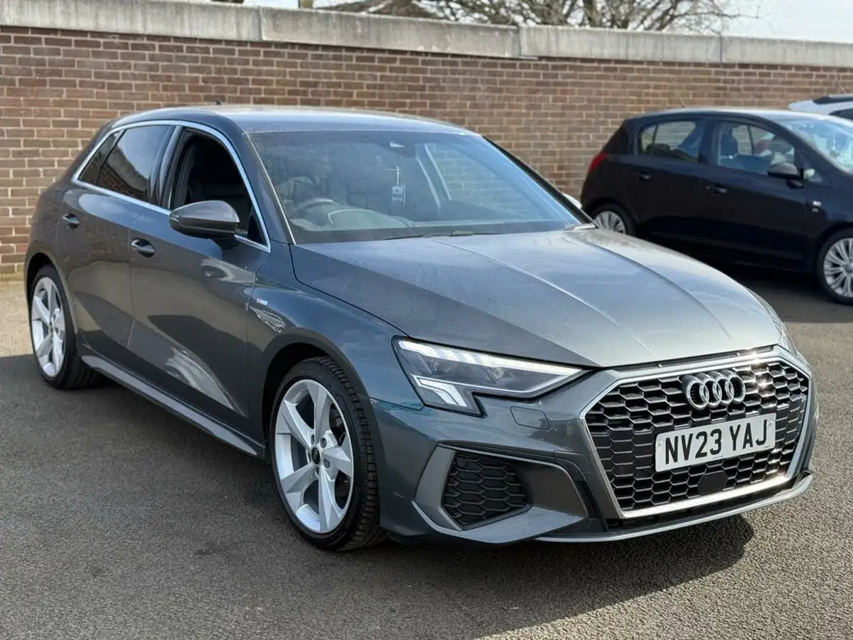 2023-audi-a3-10-30-tfsi-s-line-sportback-5d-tronic-big-12