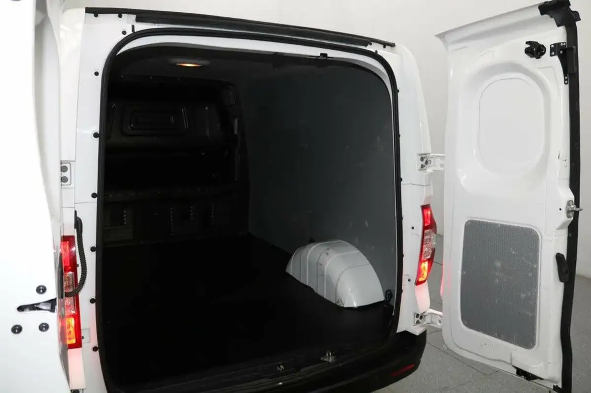2021-maxus-e-deliver-3-e-l1h1-35kwh-big-18