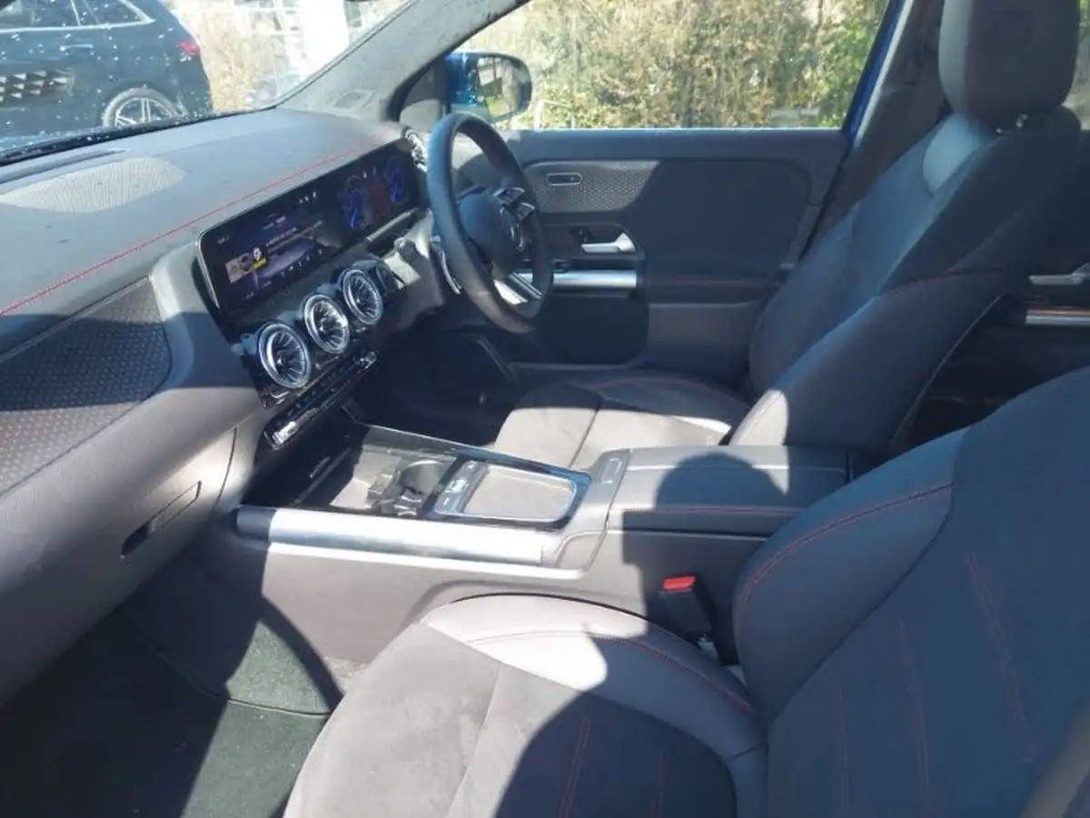 2024-mercedes-benz-eqa-e-eqa-250-amg-line-executive-big-4