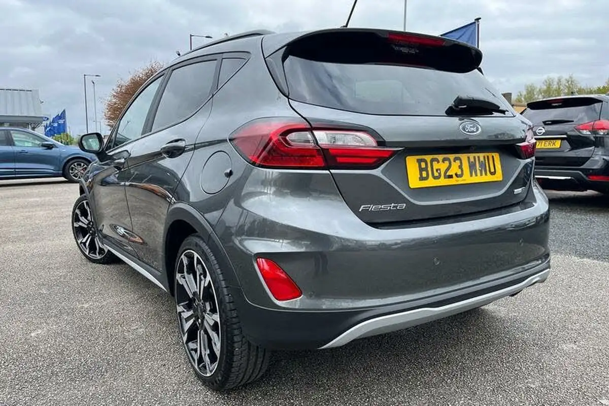 2023-ford-fiesta-big-37