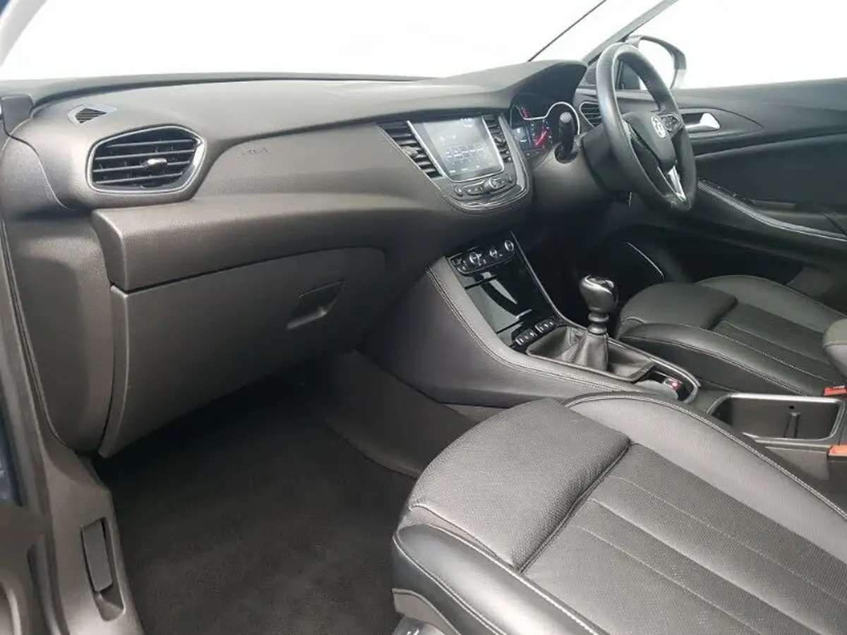 2019-vauxhall-grandland-x-12-elite-nav-big-4