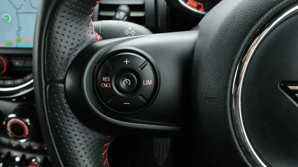 2020-mini-cooper-15-cooper-sport-hatchback-5d-auto-big-23