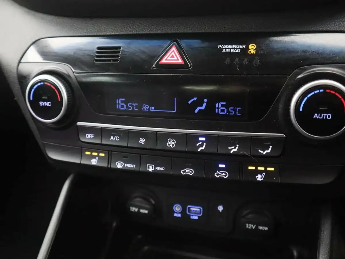 2020-hyundai-tucson-16crdi-premium-115ps-big-15