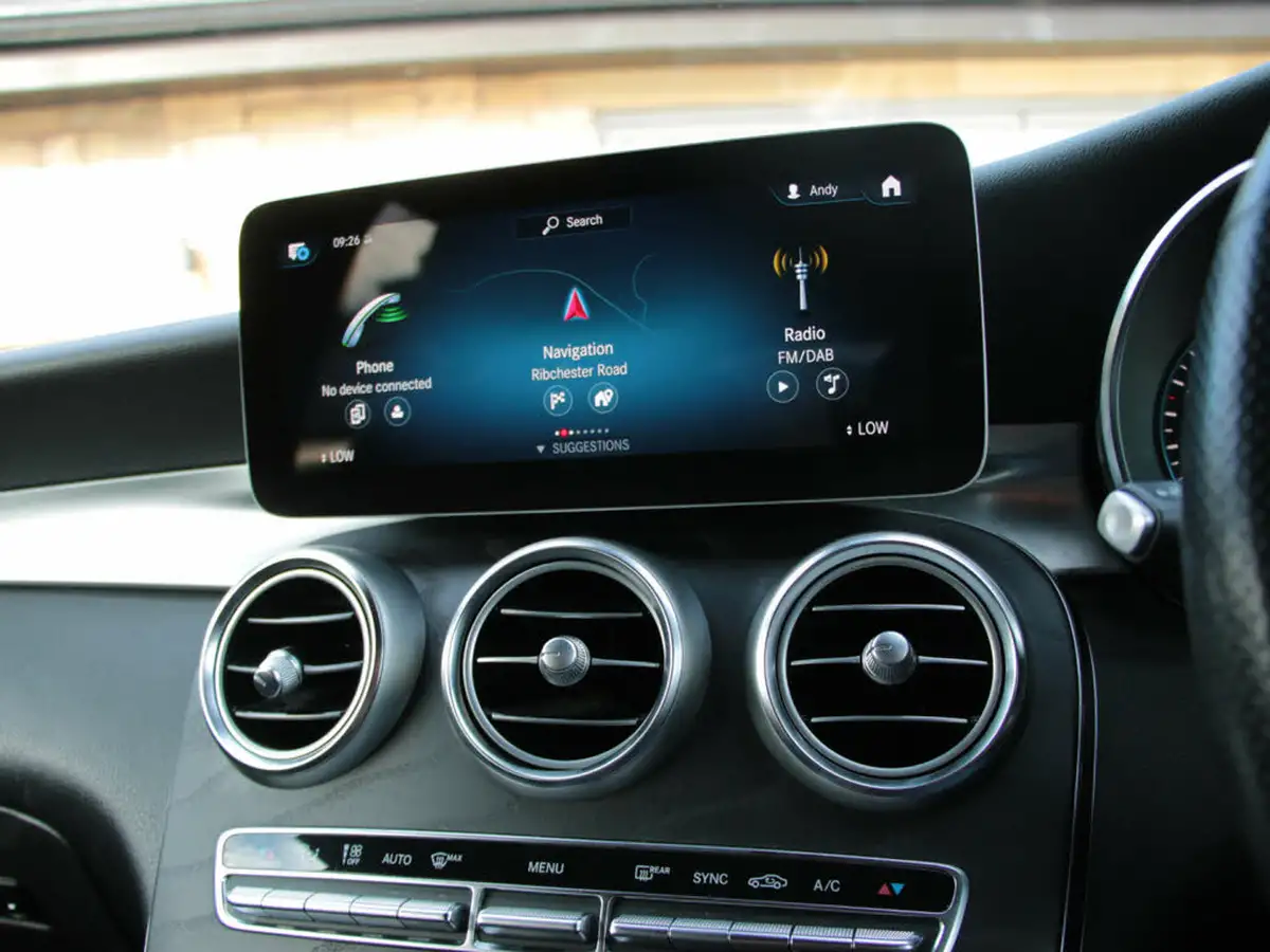 2020-mercedes-benz-glc-class-20-glc300-amg-line-premium-station-wagon-5d-big-63