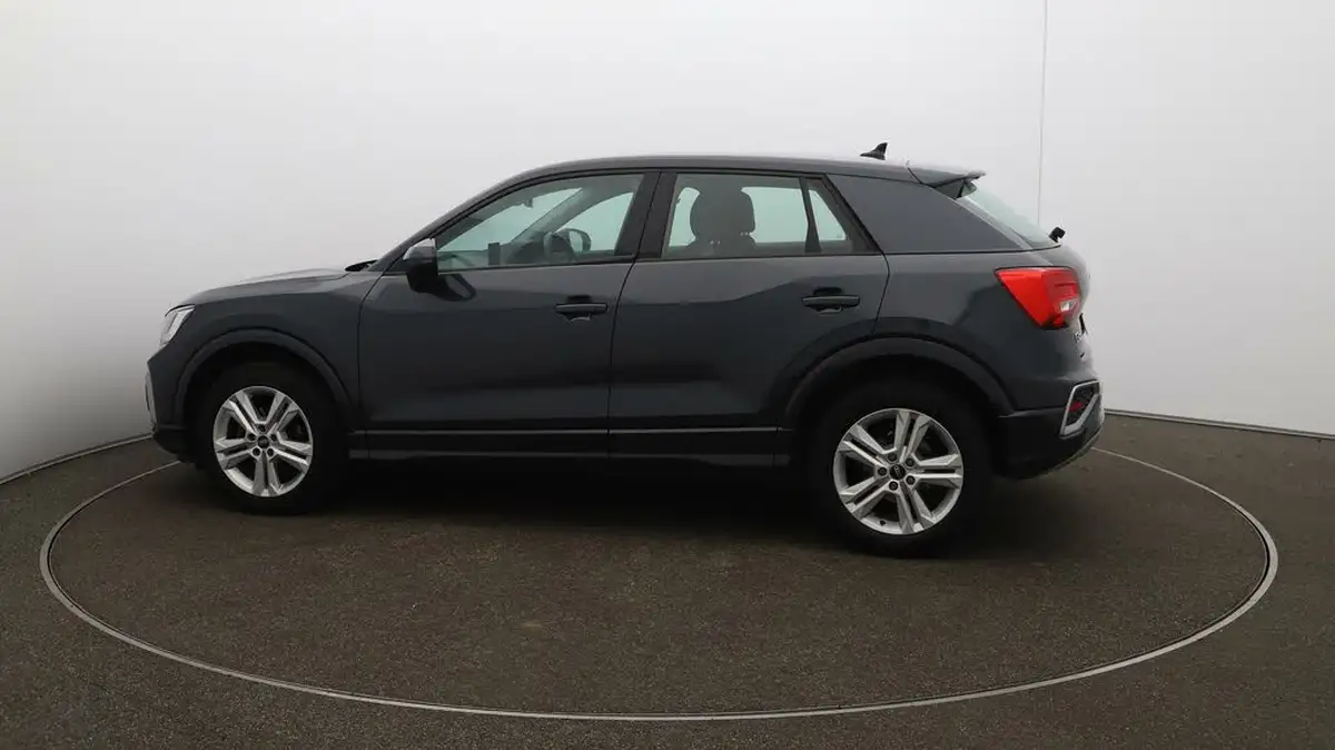 2022-audi-q2-10-30-tfsi-sport-big-49