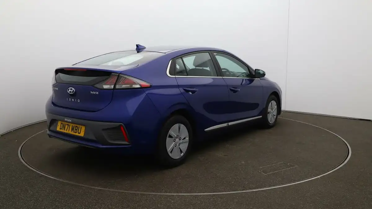 2022-hyundai-ioniq-16-gdi-premium-hybrid-big-45