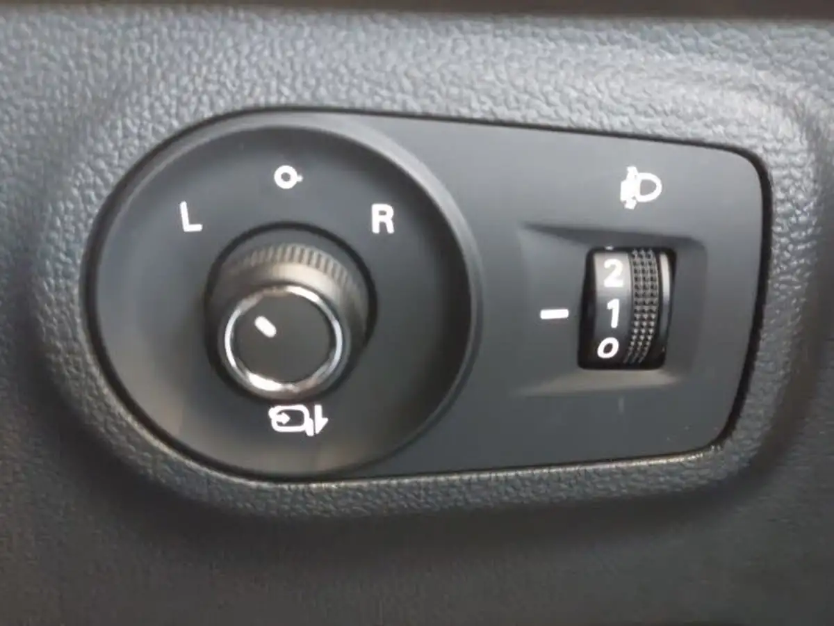 2024-mg-zs-suv-10t-gdi-exclusive-big-17