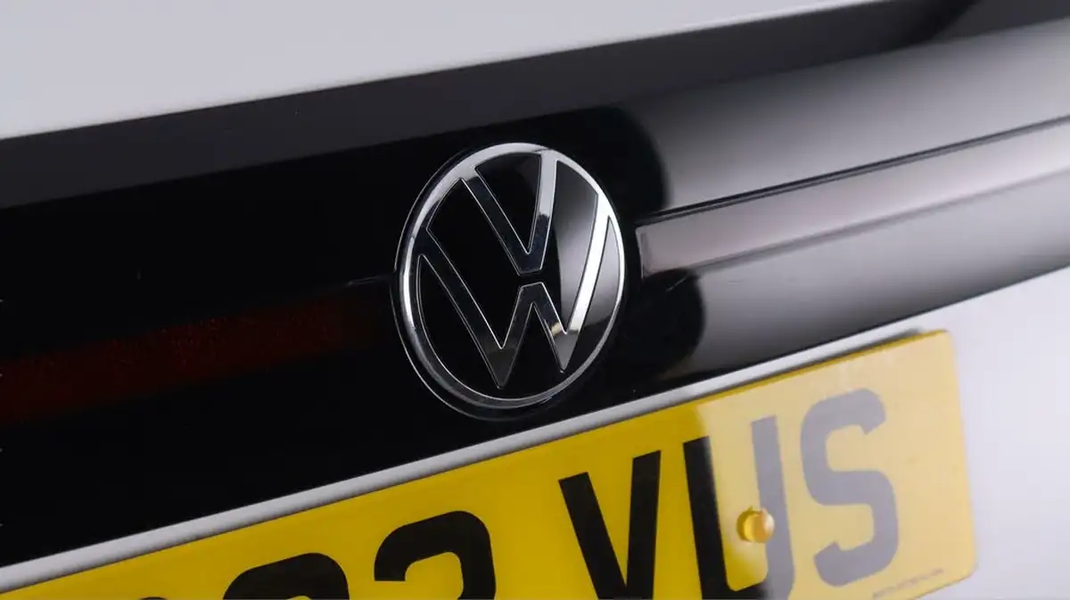 2023-volkswagen-t-cross-10-tsi-r-line-big-21