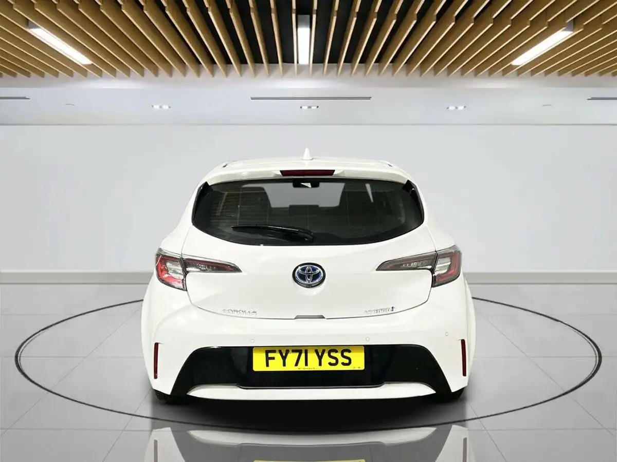 2021-toyota-corolla-18-vvt-i-icon-tech-trk-hatchback-5d-big-6
