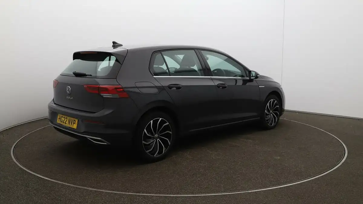 2022-volkswagen-golf-15-tsi-style-150ps-hatchback-big-45