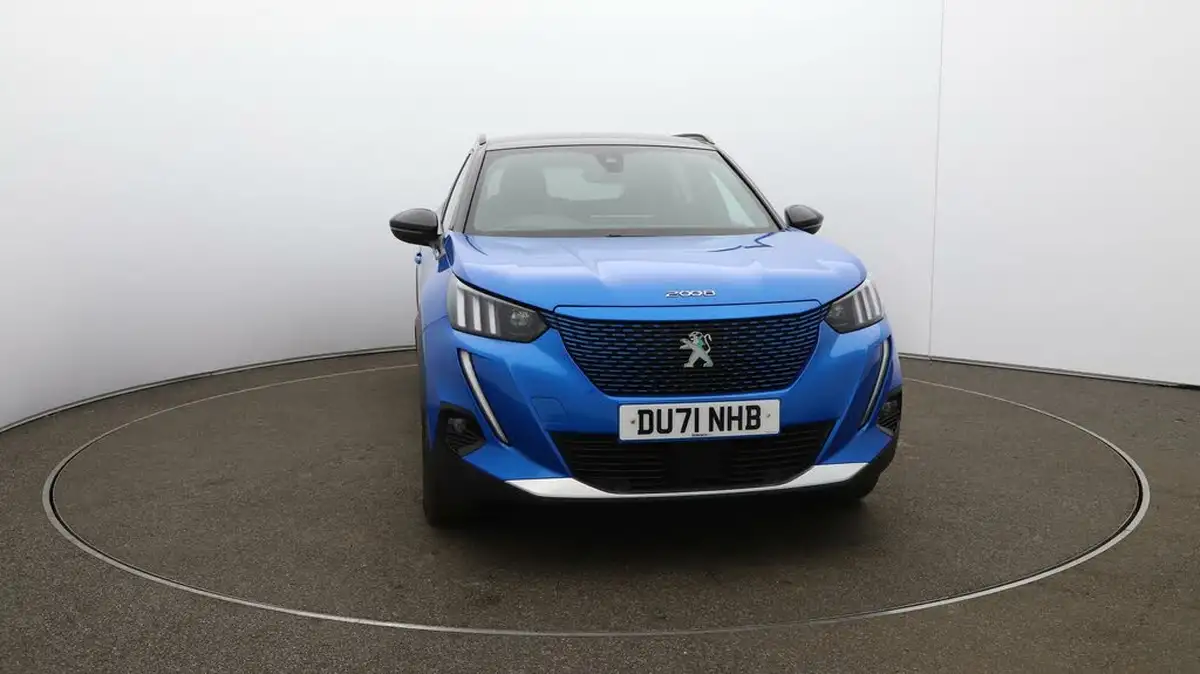 2021-peugeot-2008-suv-e-gt-big-32