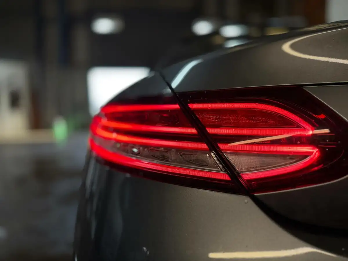 2019-mercedes-benz-c-class-20-c300-amg-line-premium-coupe-2d-big-7