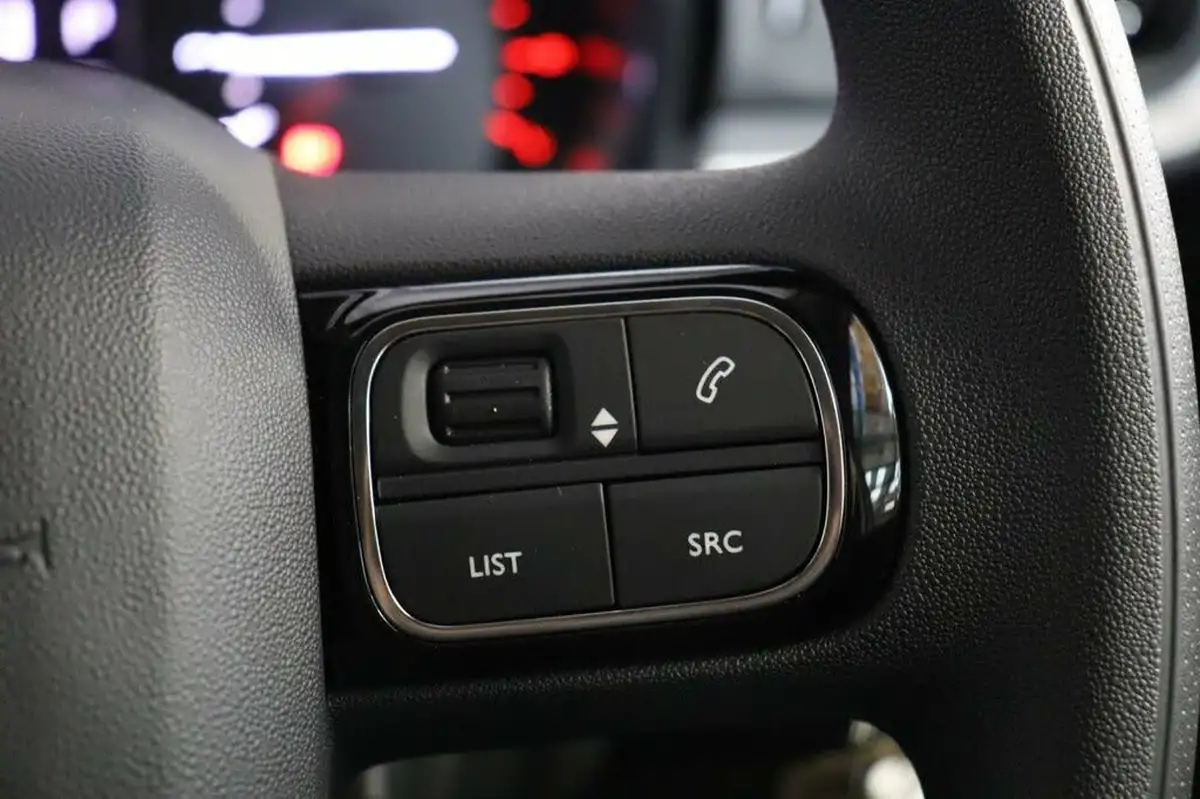 2023-citroen-c3-12-puretech-plus-110ps-eat6-big-21
