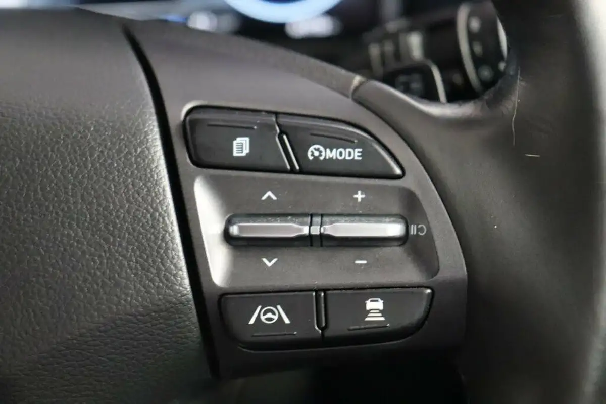 2021-hyundai-kona-e-premium-136ps-39kwh-105kw-obc-big-23