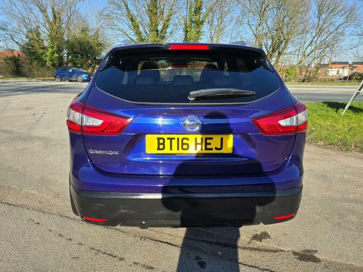 2016-nissan-qashqai-12-dig-t-tekna-big-10