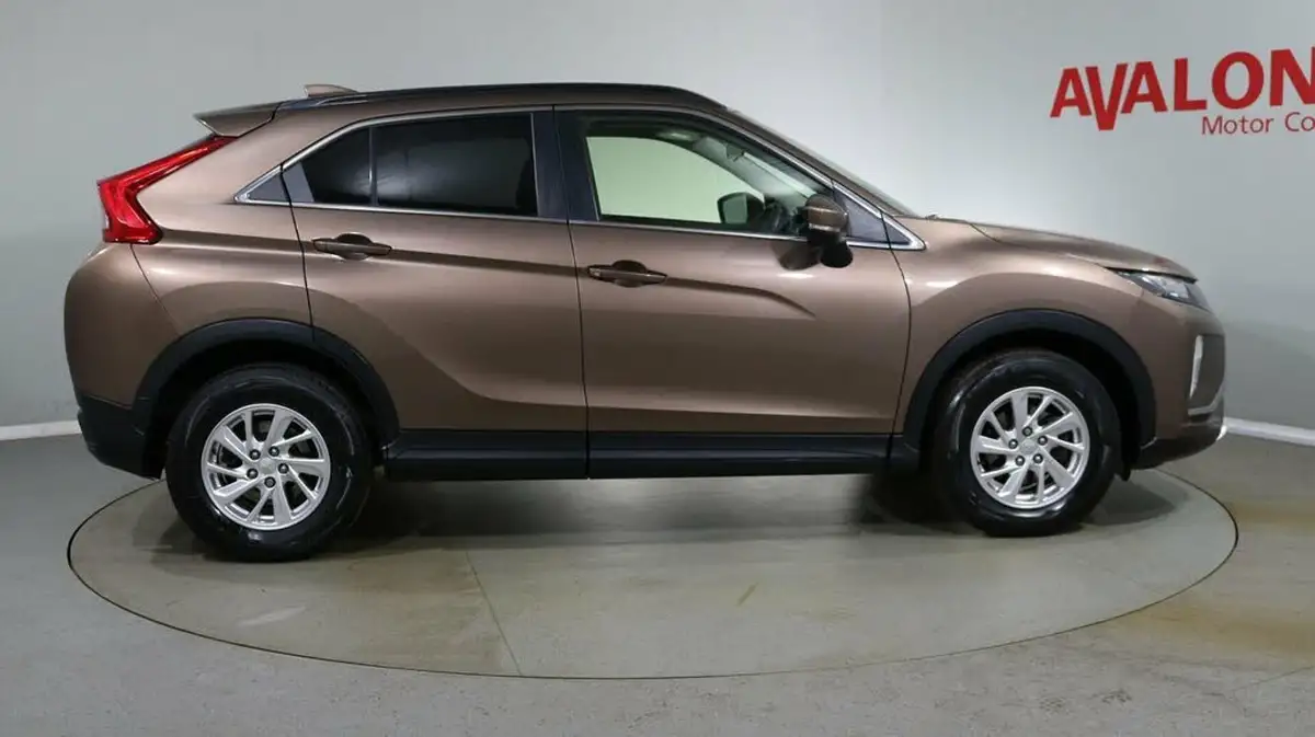 2018-mitsubishi-eclipse-cross-15-2-big-7