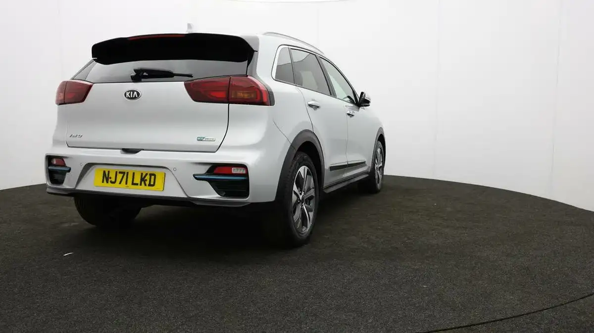 2021-kia-e-niro-ev-4-big-74