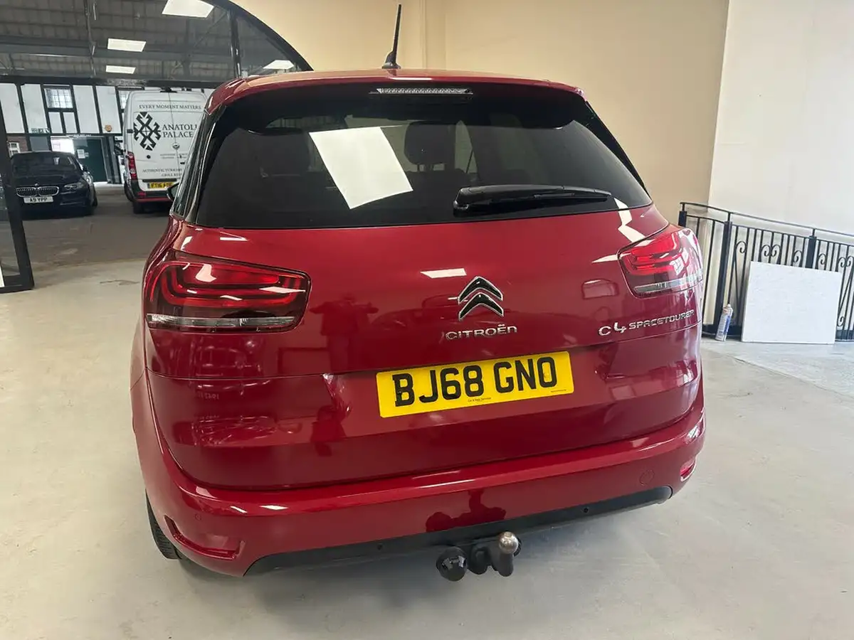 2018-citroen-c4-spacetourer-16bluehdi-feel-big-4