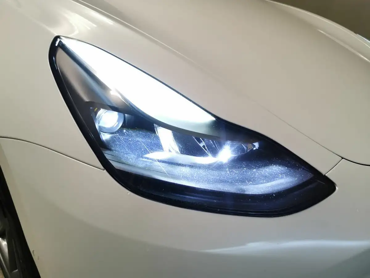 2022-tesla-model-3-e-long-range-big-5