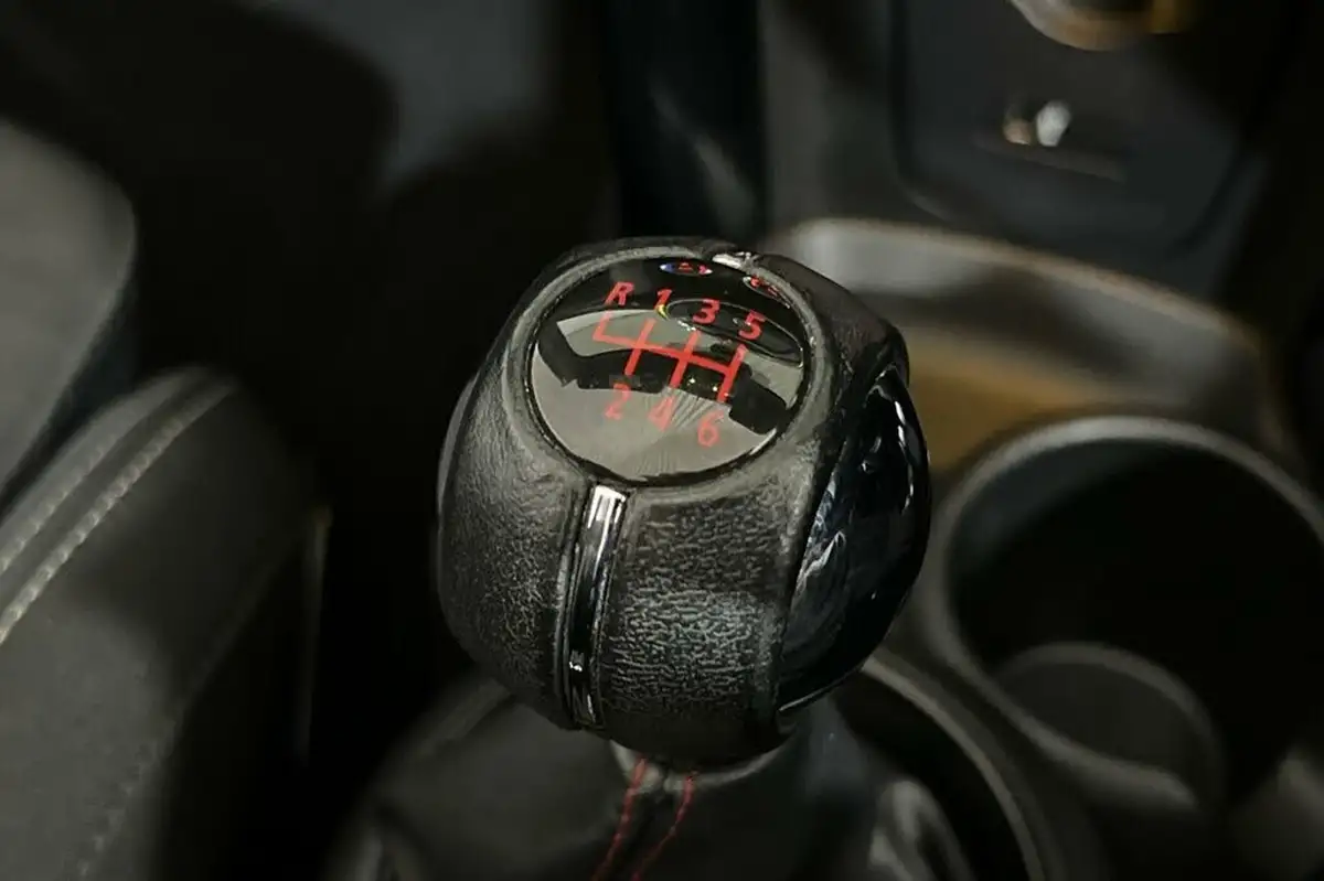 2020-mini-cooper-20-cooper-s-sport-189bhp-convertible-2d-big-29
