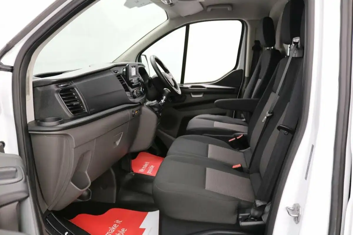 2020-ford-transit-custom-20tdci-280-l1h1-leader-105pseu6dt-panel-van-big-20