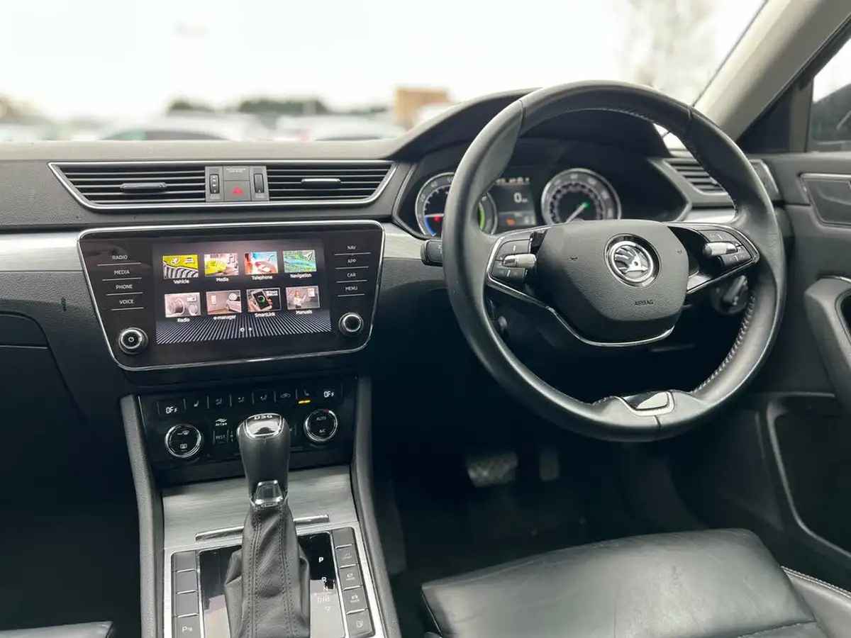 2021-skoda-superb-14-tsi-se-technology-156ps-estate-big-13