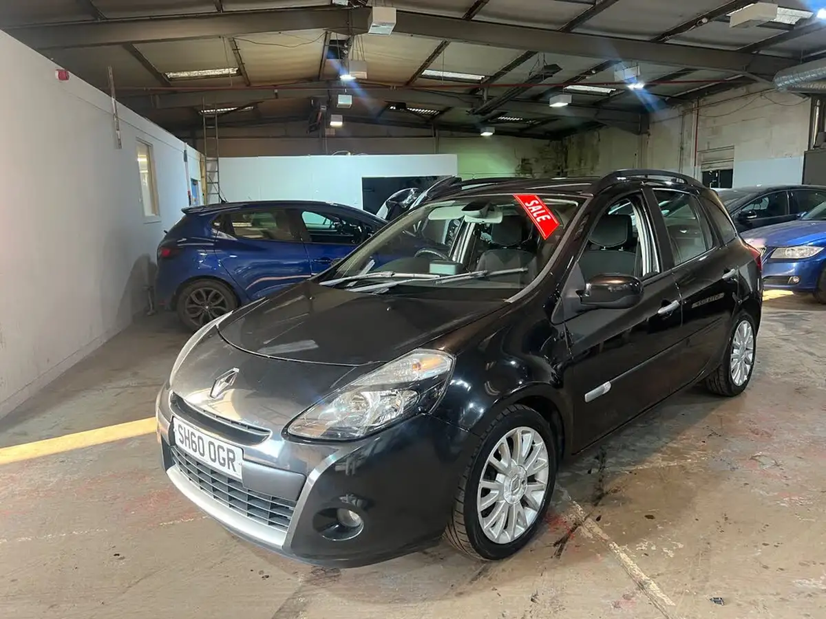 2010-renault-clio-15td-dynamique-tom-tom-88bhp-sport-tourer-5d-big-0