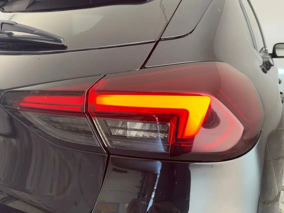 2022-vauxhall-corsa-e-sri-premium-big-30