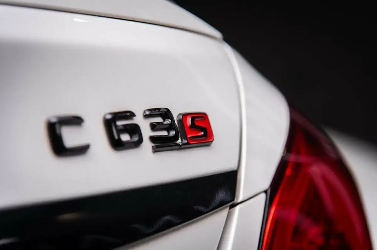 2019-mercedes-benz-c-class-40-c63-amg-s-premium-plus-saloon-4d-big-41