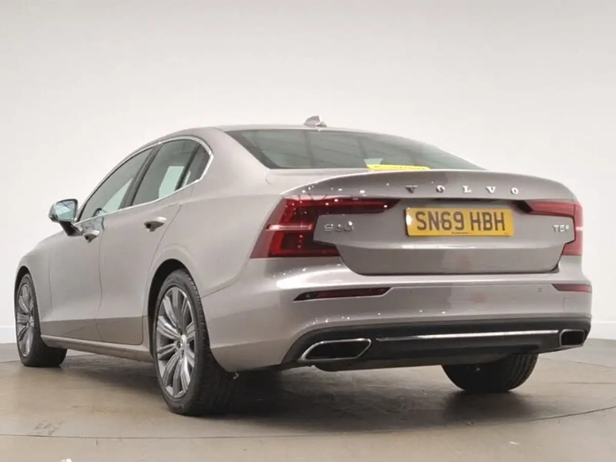 2019-volvo-s60-20-t5-inscription-plus-big-1