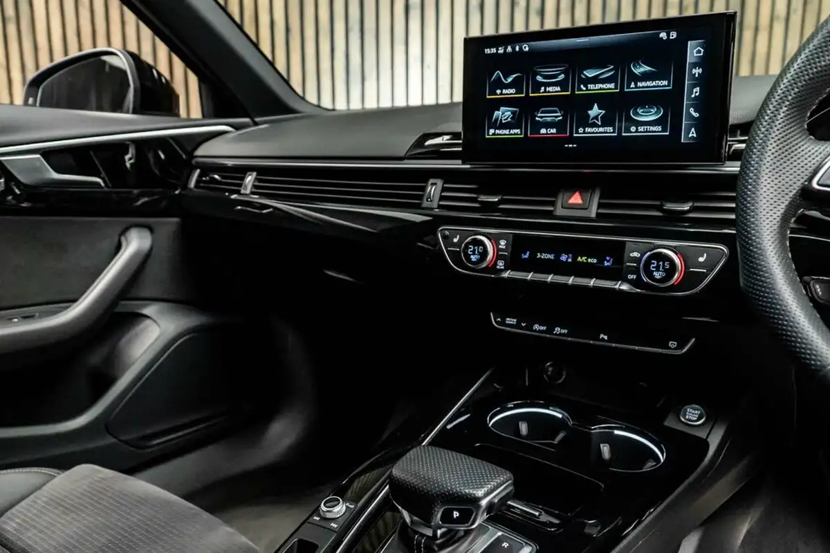 2023-audi-a4-20-35-tfsi-black-edition-big-24