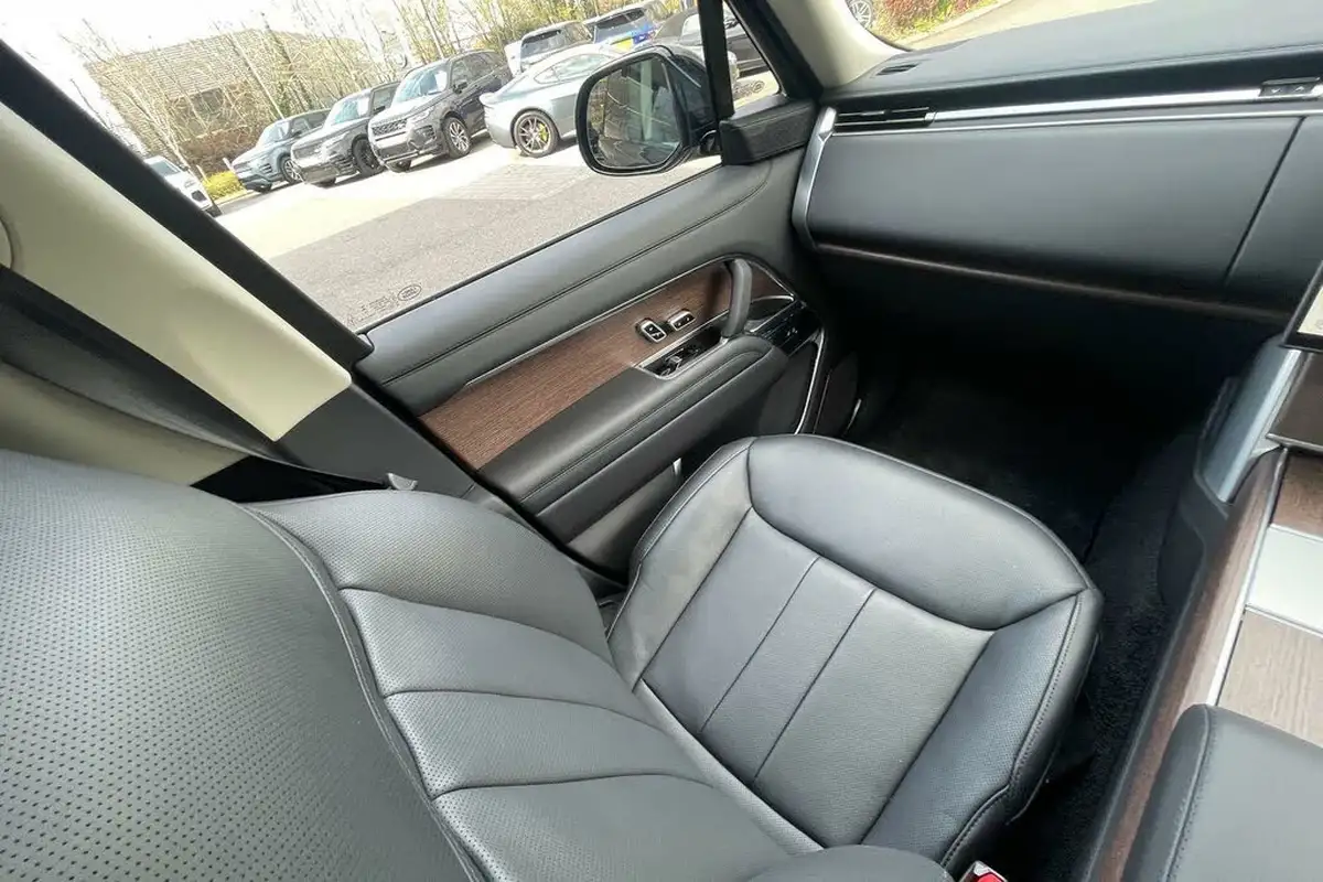 2024-land-rover-range-rover-30-d350-autobiography-big-12