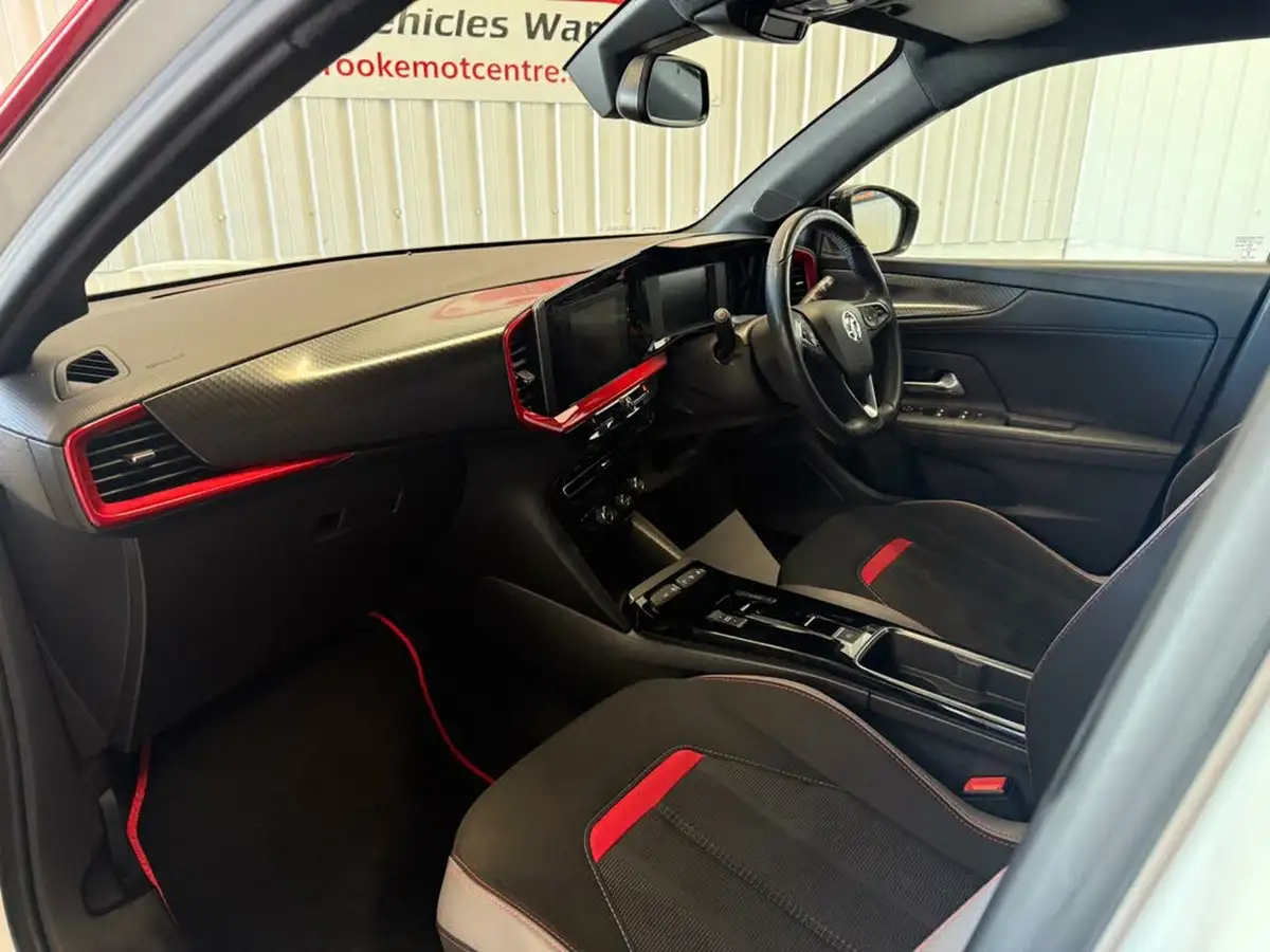 2022-vauxhall-mokka-e-gs-line-big-10