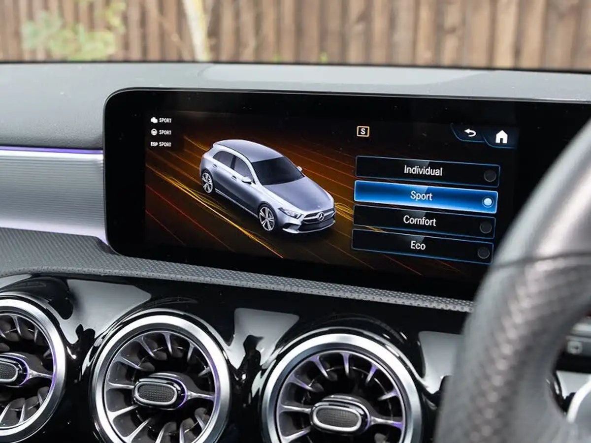 2022-mercedes-benz-a-class-13-a180-amg-line-executive-hatchback-5d-7g-dct-big-15