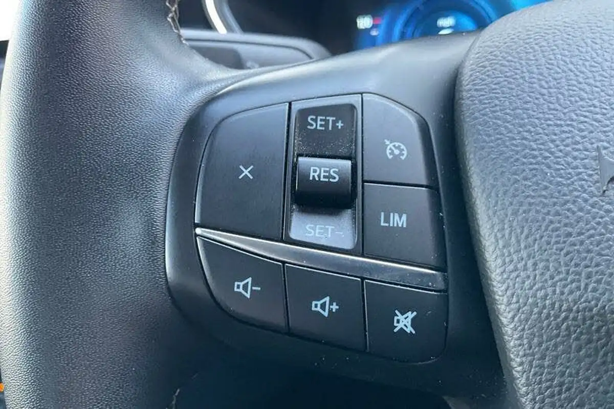 2022-ford-kuga-25t-vignale-190ps-fhev-big-32