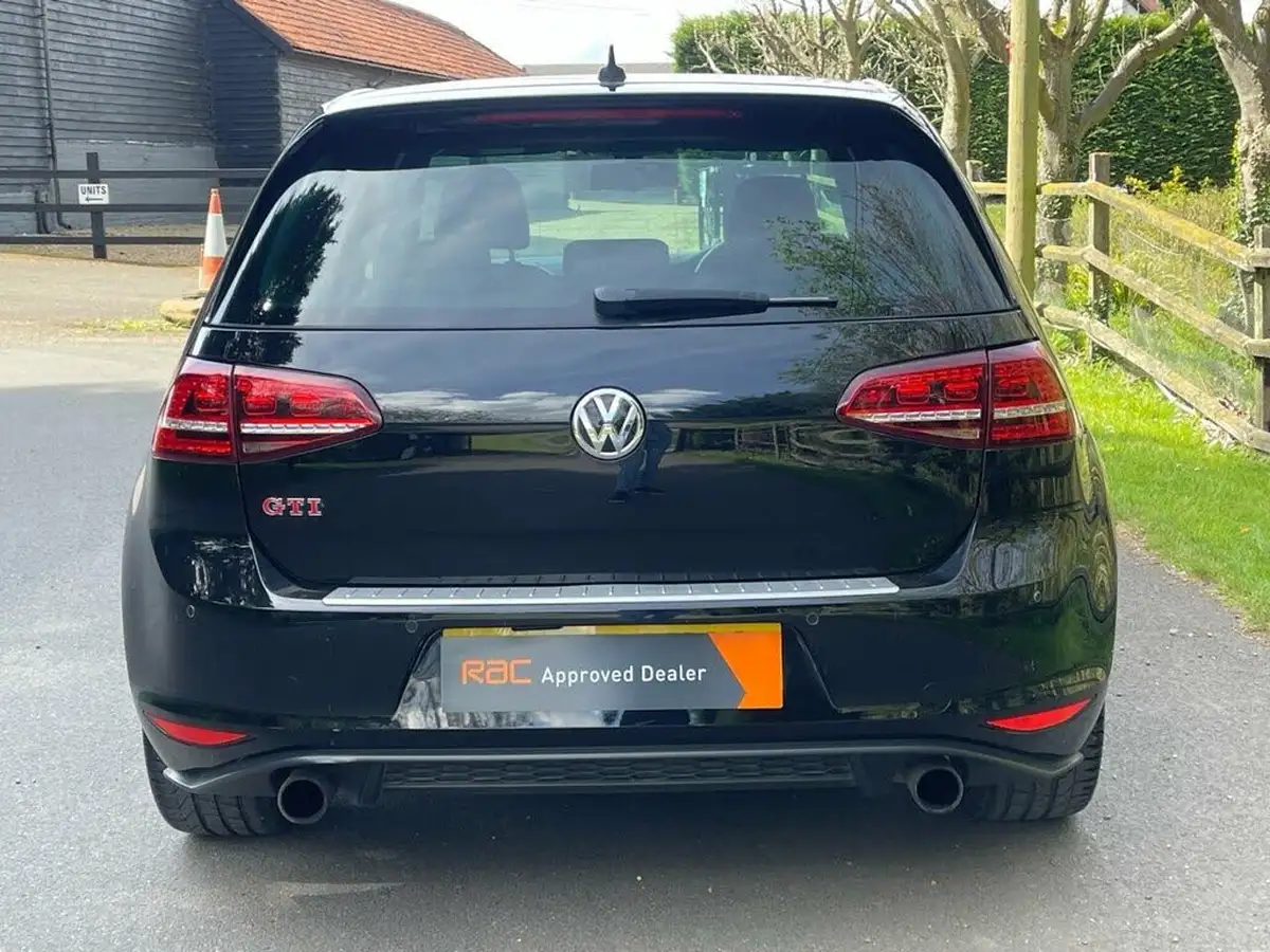 2016-volkswagen-golf-20-tsi-gti-230ps-performance-pk-hatchback-5d-dsg-big-4