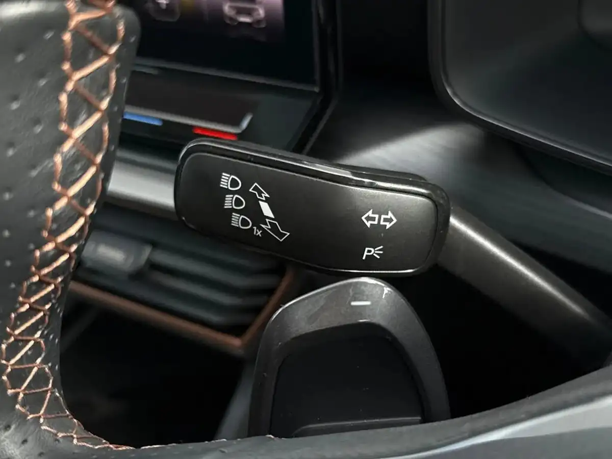 2024-cupra-leon-nf-15-etsi-v1-design-edition-hatchback-big-48