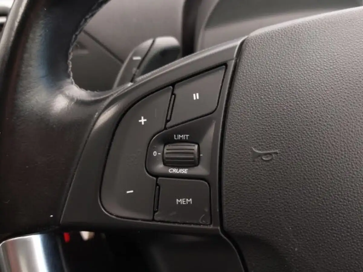 2019-citroen-grand-c4-spacetourer-12-puretech-flair-eat8-big-16