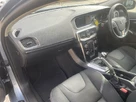 2019-volvo-v40-20-t2-momentum-edition-small-22