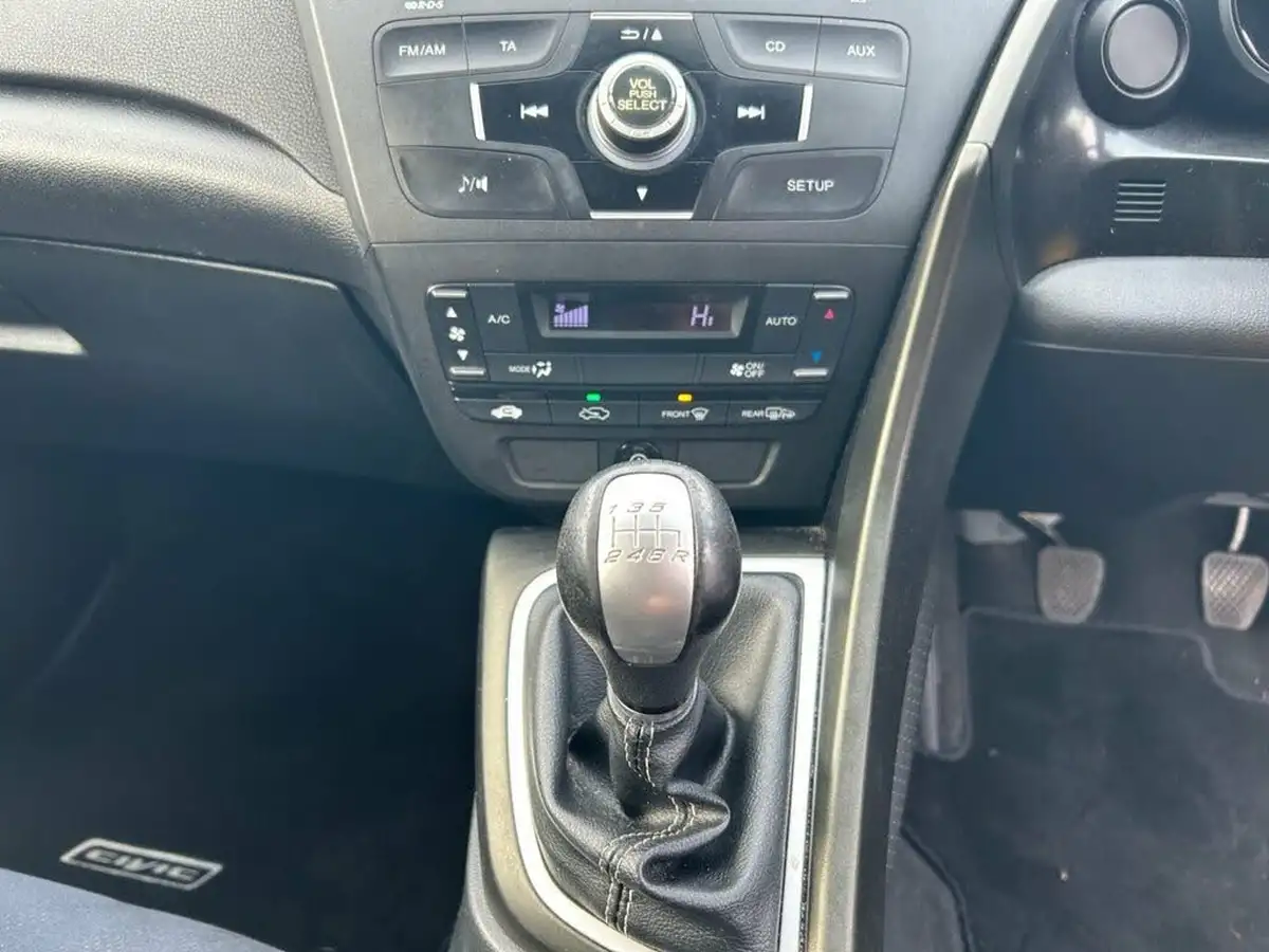 2012-honda-civic-18-se-big-22