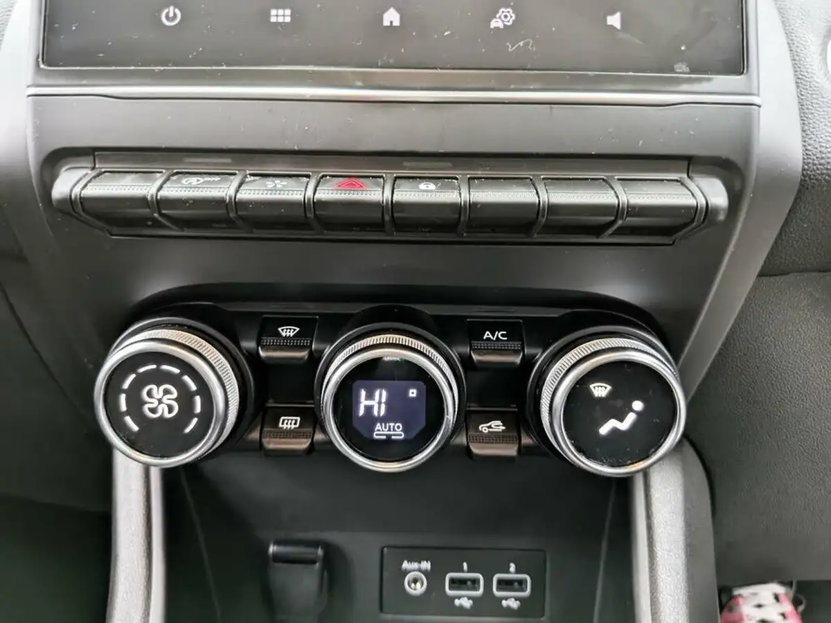 2022-renault-captur-10-tce-techno-big-18