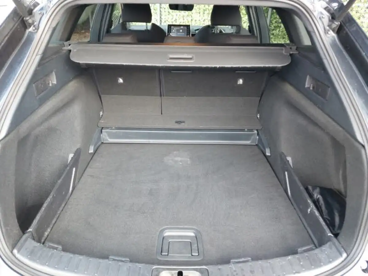 2022-suzuki-swace-18-sz5-big-7